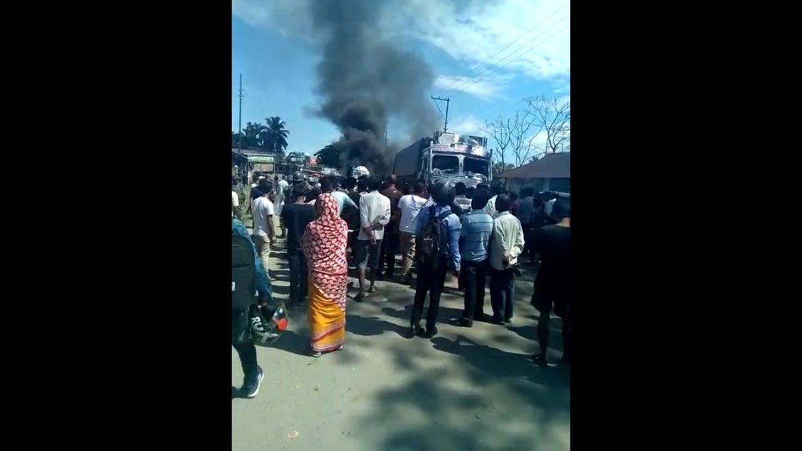 Speeding truck runs over mother and daughter; agitating public sets ...